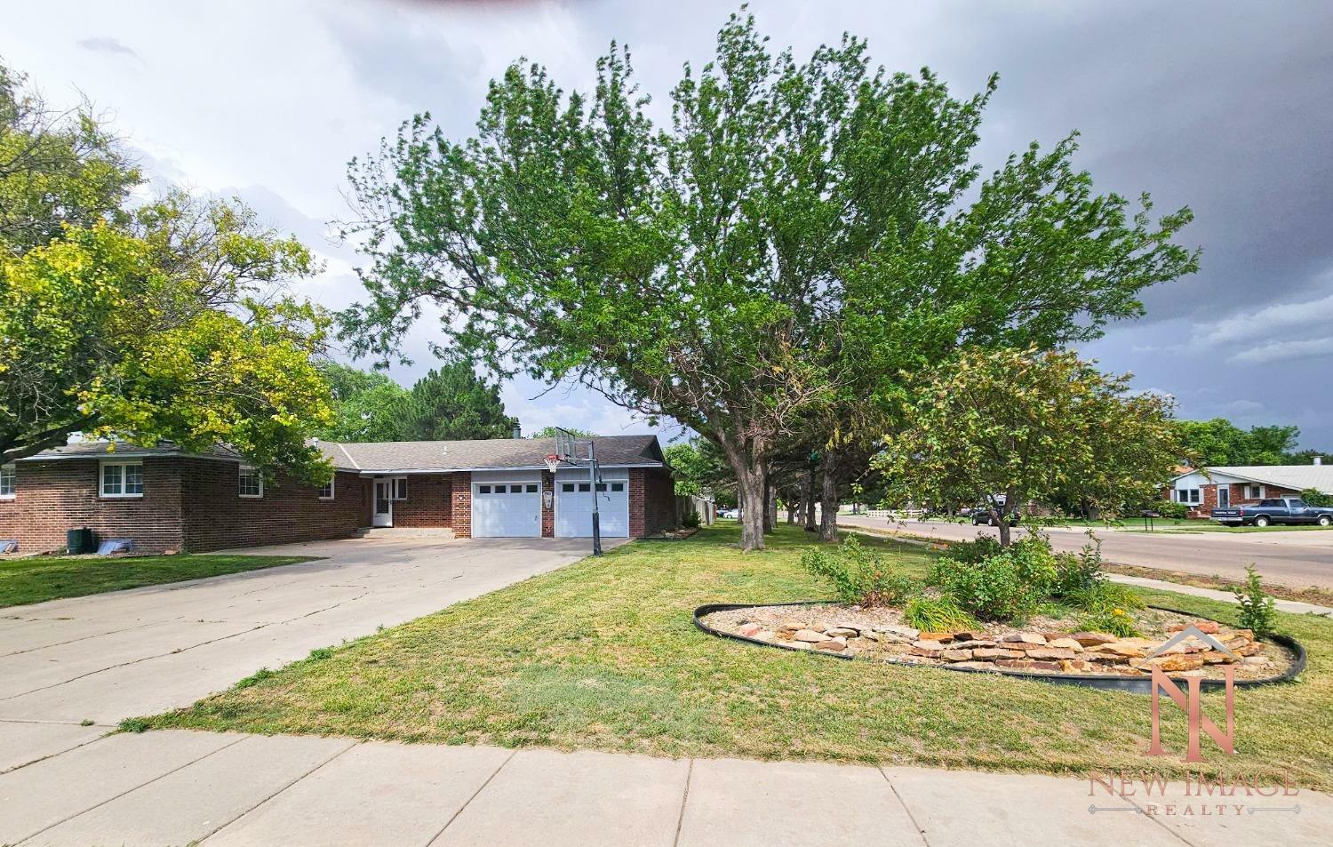 Property Photo:  2702 Easy Street  KS 67846 