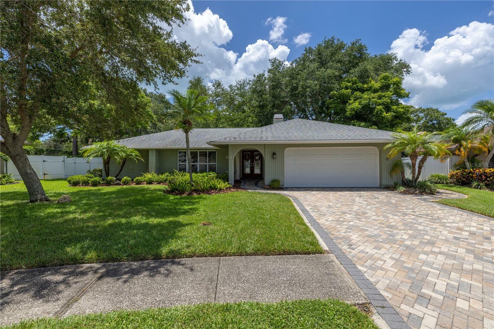 Property Photo:  10008 Linden Place Drive  FL 33776 