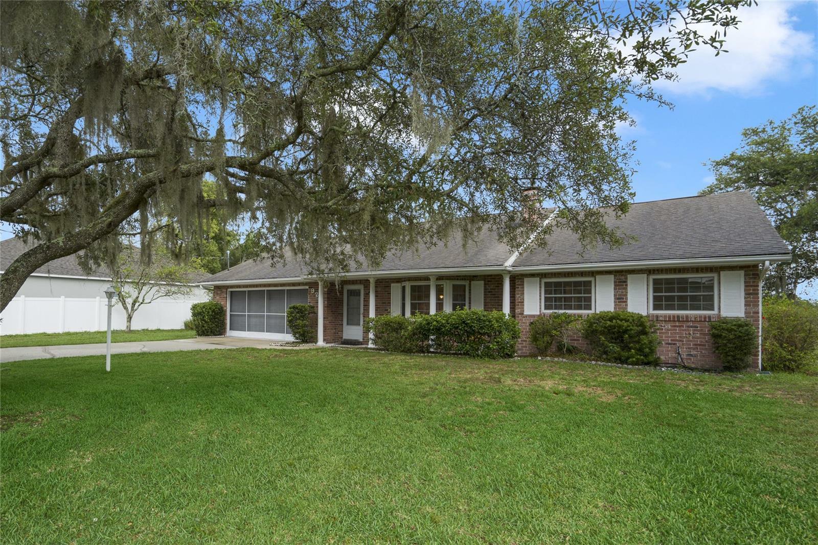 Property Photo:  925 Centennial Avenue  FL 32738 