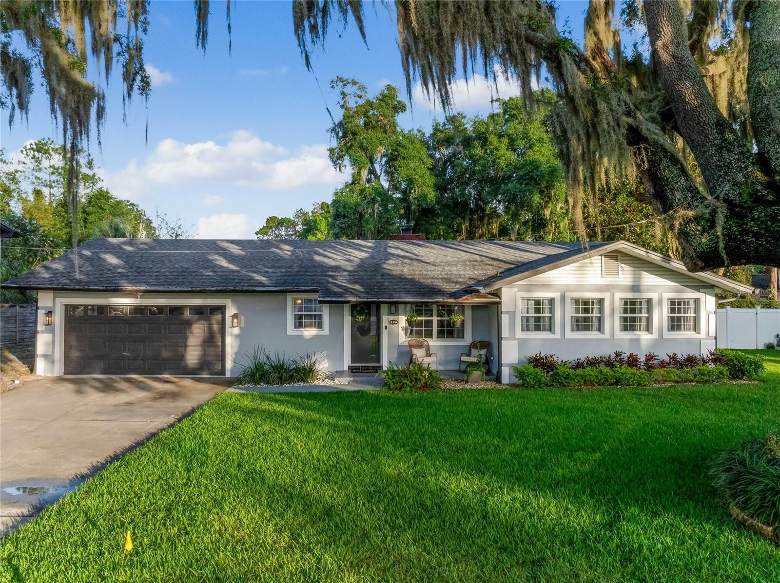 Property Photo: 11154 Park Avenue FL 34786
