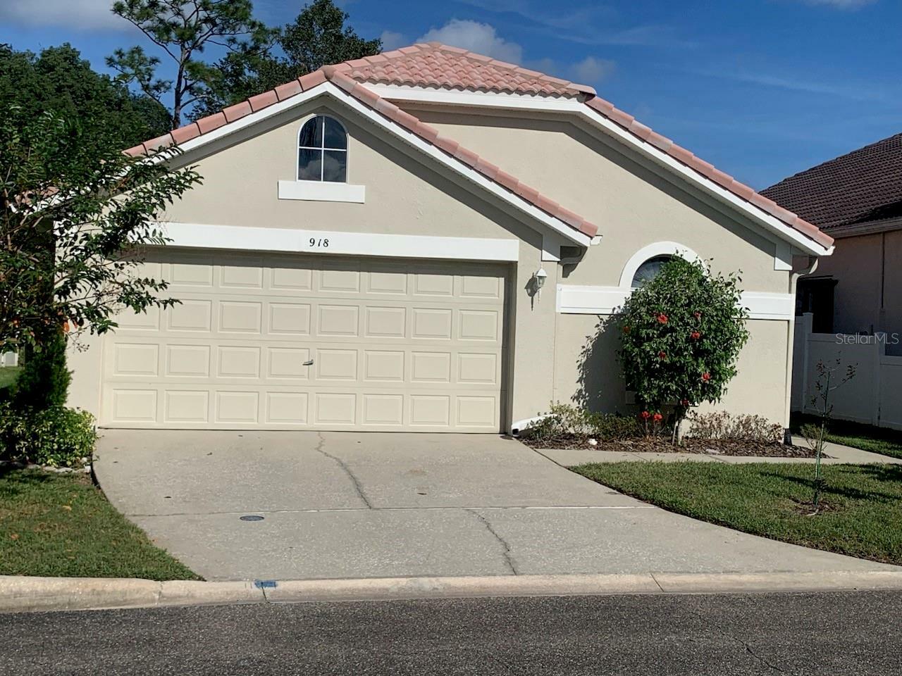 Property Photo:  918 Torrey Pine Drive  FL 32708 