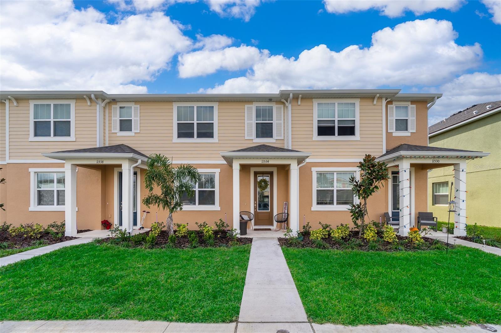 Property Photo: 11534 Buoy Point Place FL 32832