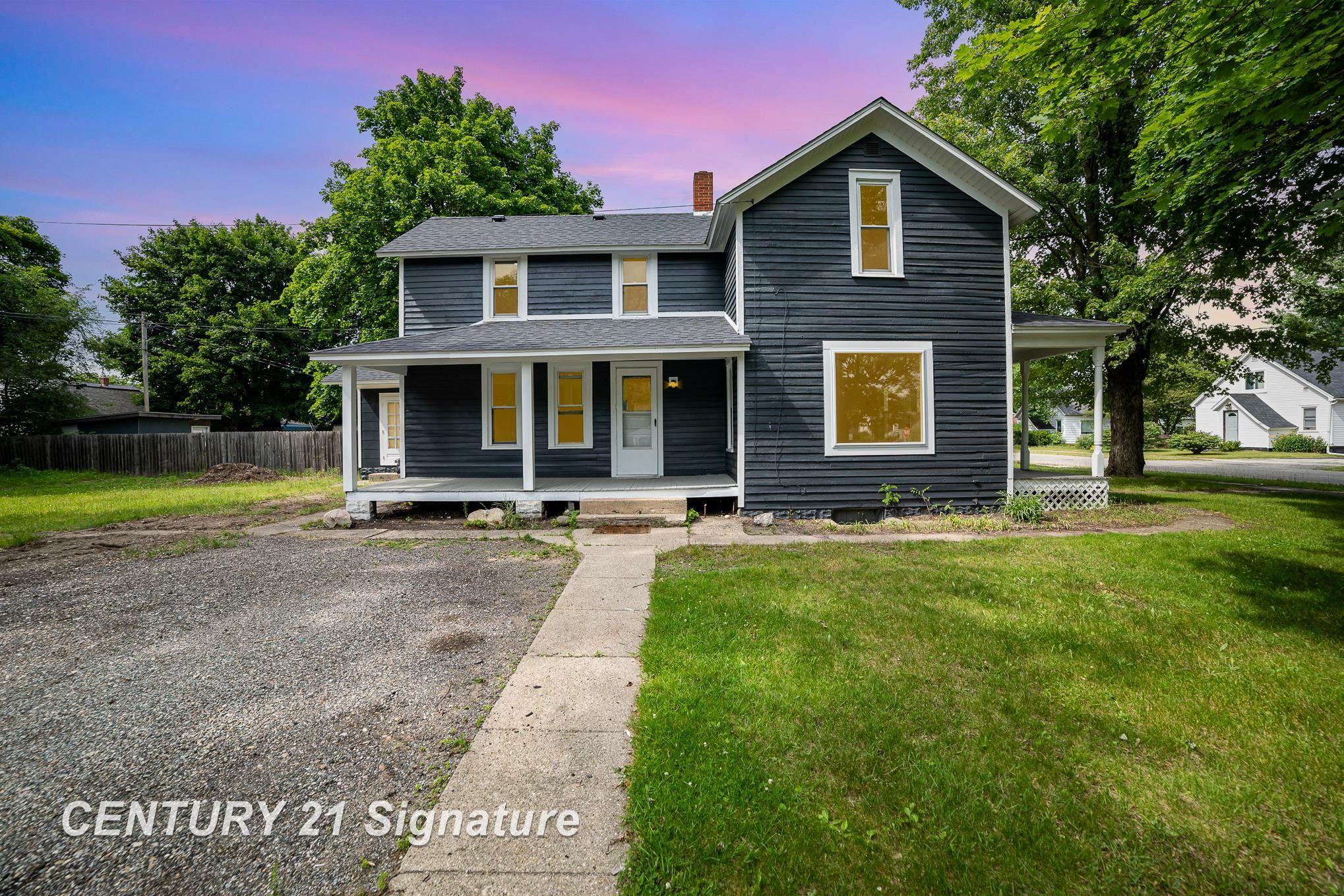 Property Photo:  601 N. Arcade Street Corner  MI 48624-1525 