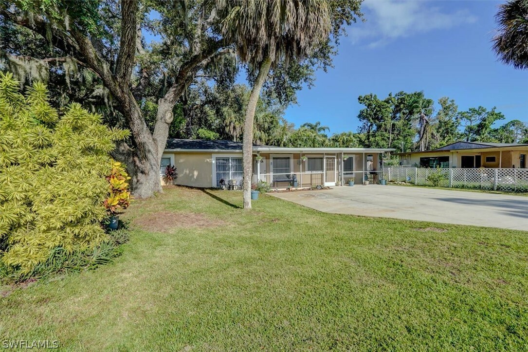 Property Photo:  1119 Travis Avenue  FL 33903 