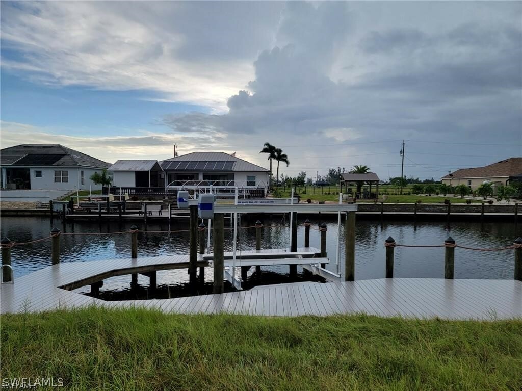 Property Photo:  1027 NW 33rd Avenue  FL 33993 