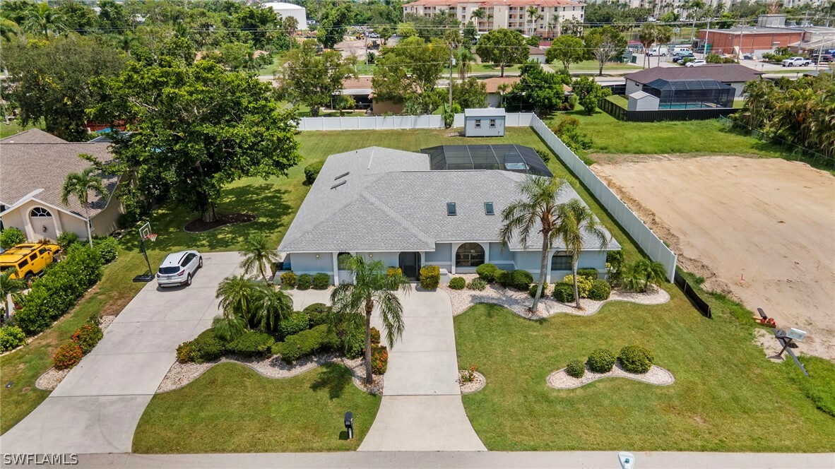 Property Photo:  3919 SE 4th Avenue  FL 33904 