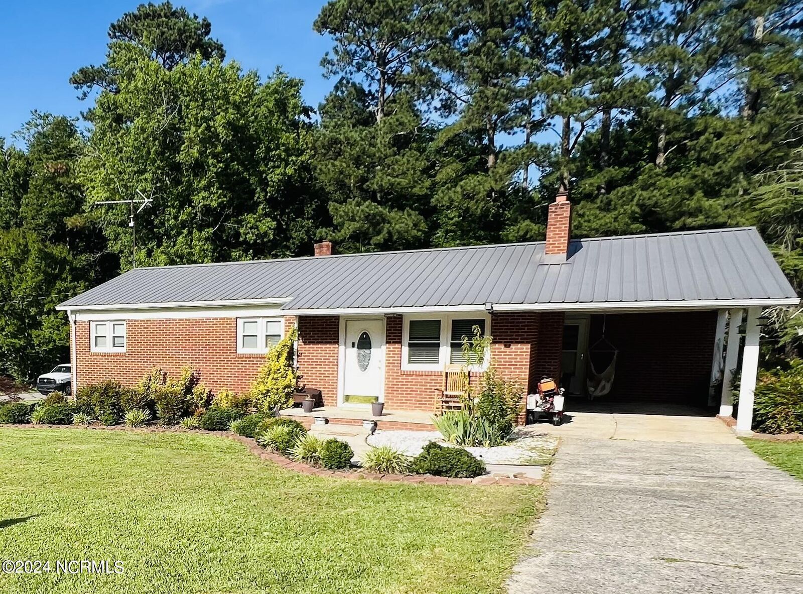 Property Photo: 110 Brendana Drive NC 27209