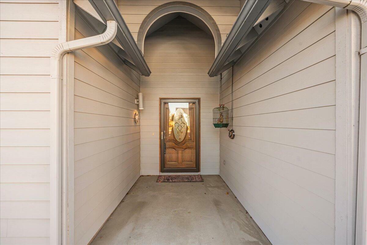 Property Photo:  2721 NW Canyon Drive  OR 97756 