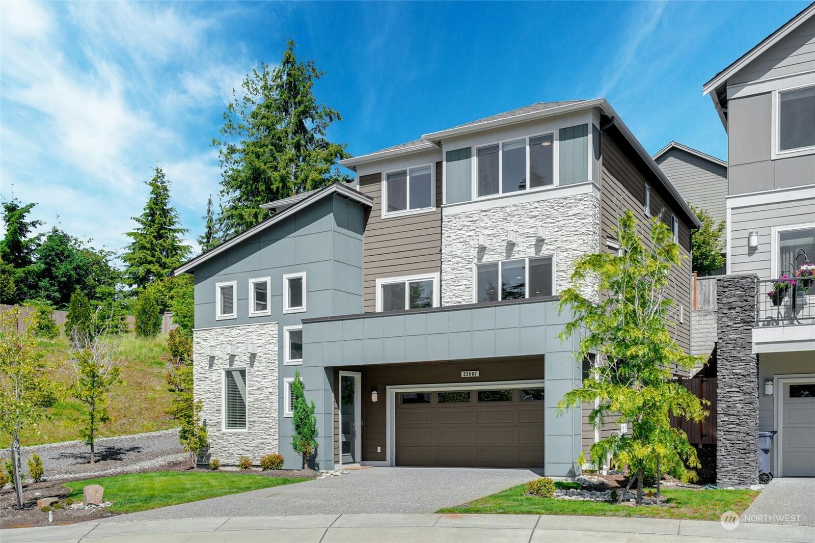 Property Photo: 22607 35th Drive SE WA 98021
