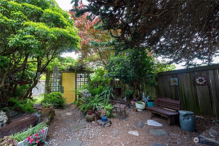 Property Photo:  22024  88th Avenue W  WA 98026 