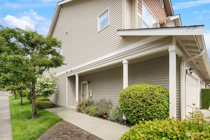 Property Photo: 15405 35th Avenue W K27 WA 98087