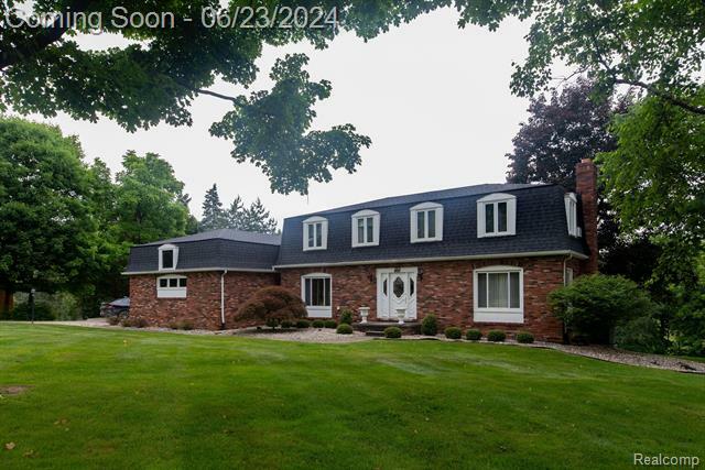 Property Photo:  941 Viewland Drive  MI 48309 