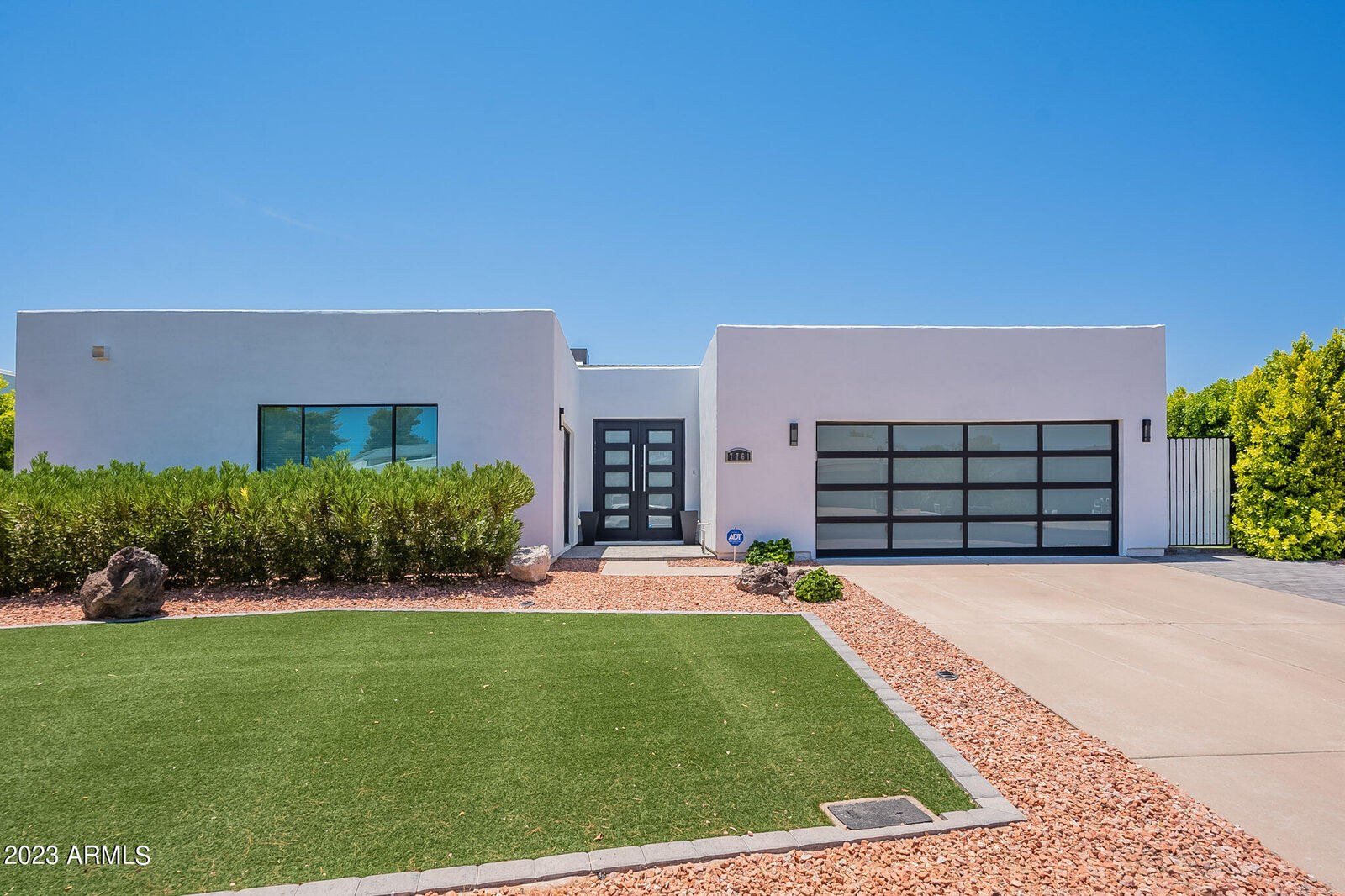 Property Photo: 7761 E Valley Vista Lane AZ 85250