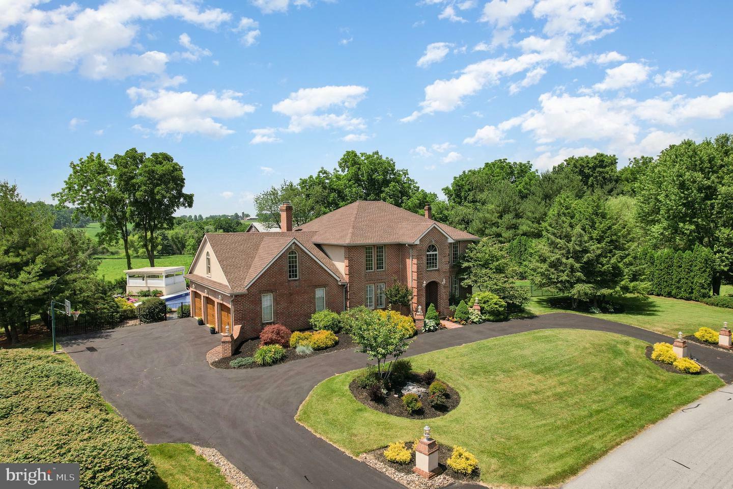 Property Photo:  40 Tanglewood Court  PA 17042 