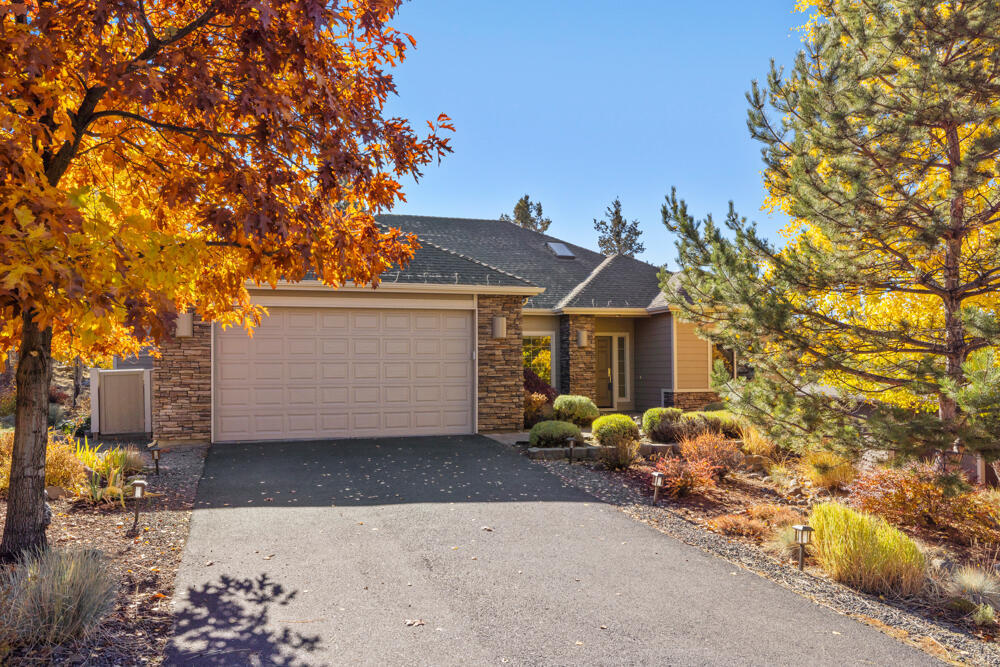 Property Photo:  4702 Horned Lark Drive  OR 97601 