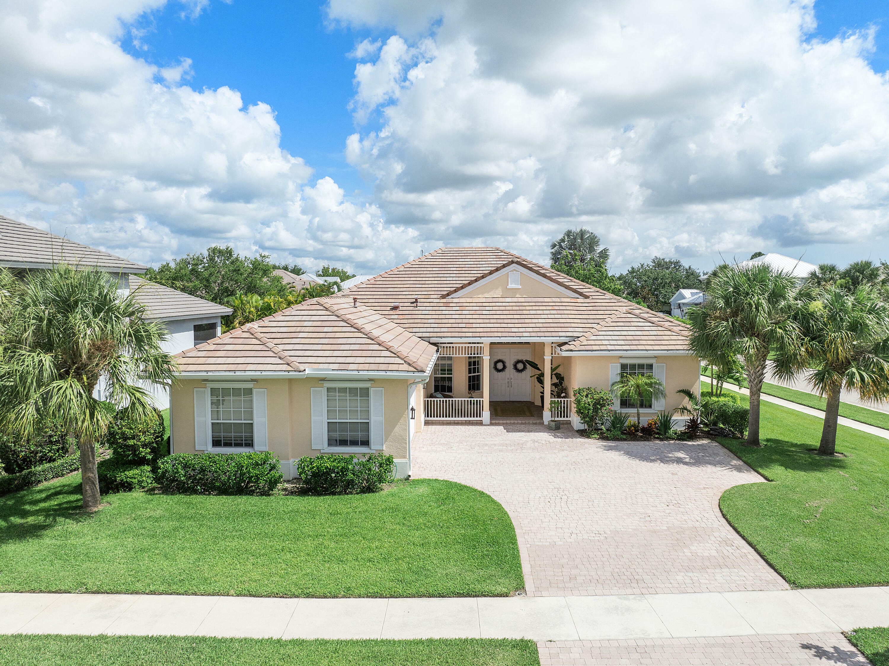 Property Photo:  112 NW Madison Court  FL 34986 