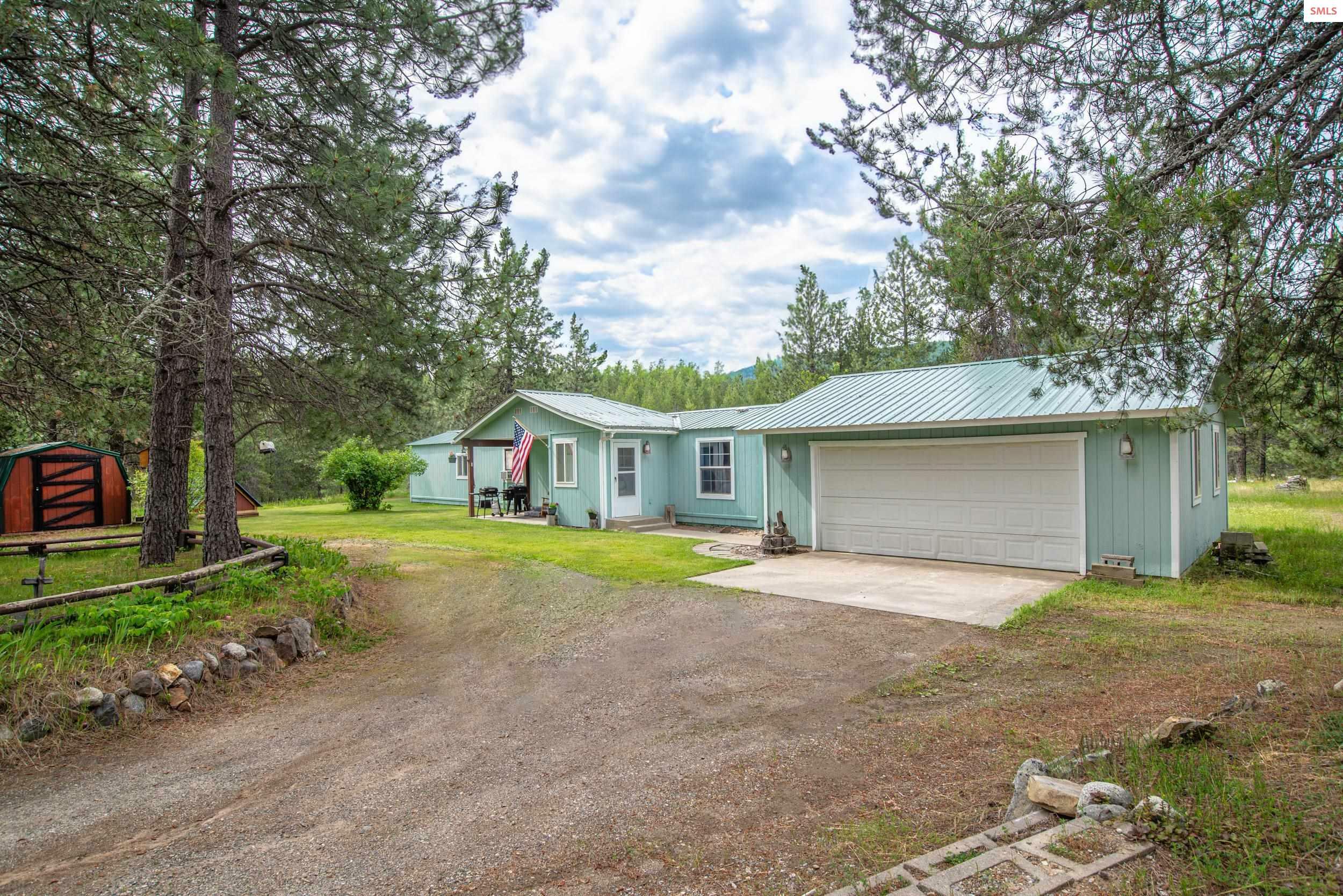 Property Photo: 1424 Blanchard Cutoff Rd. ID 83804