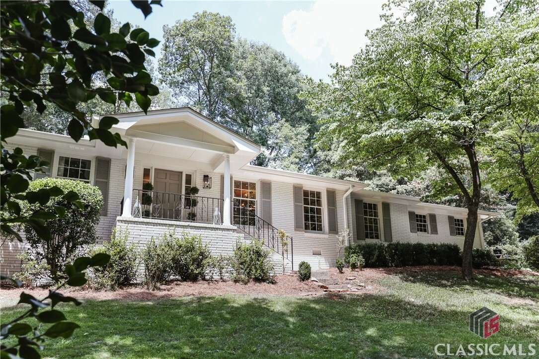 Property Photo:  540 Westview Drive  GA 30606 