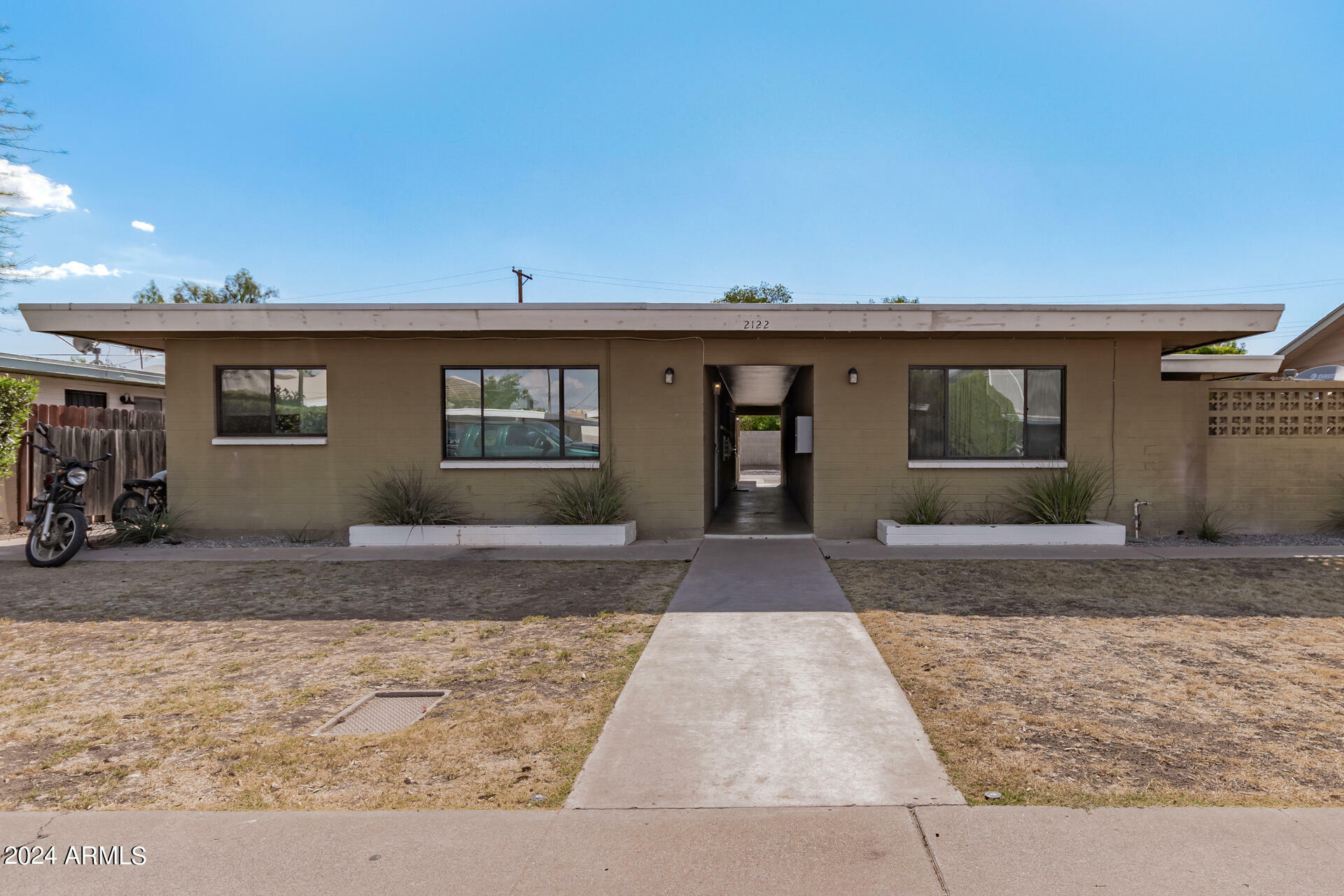 Property Photo:  2122 S Granada Drive  AZ 85282 