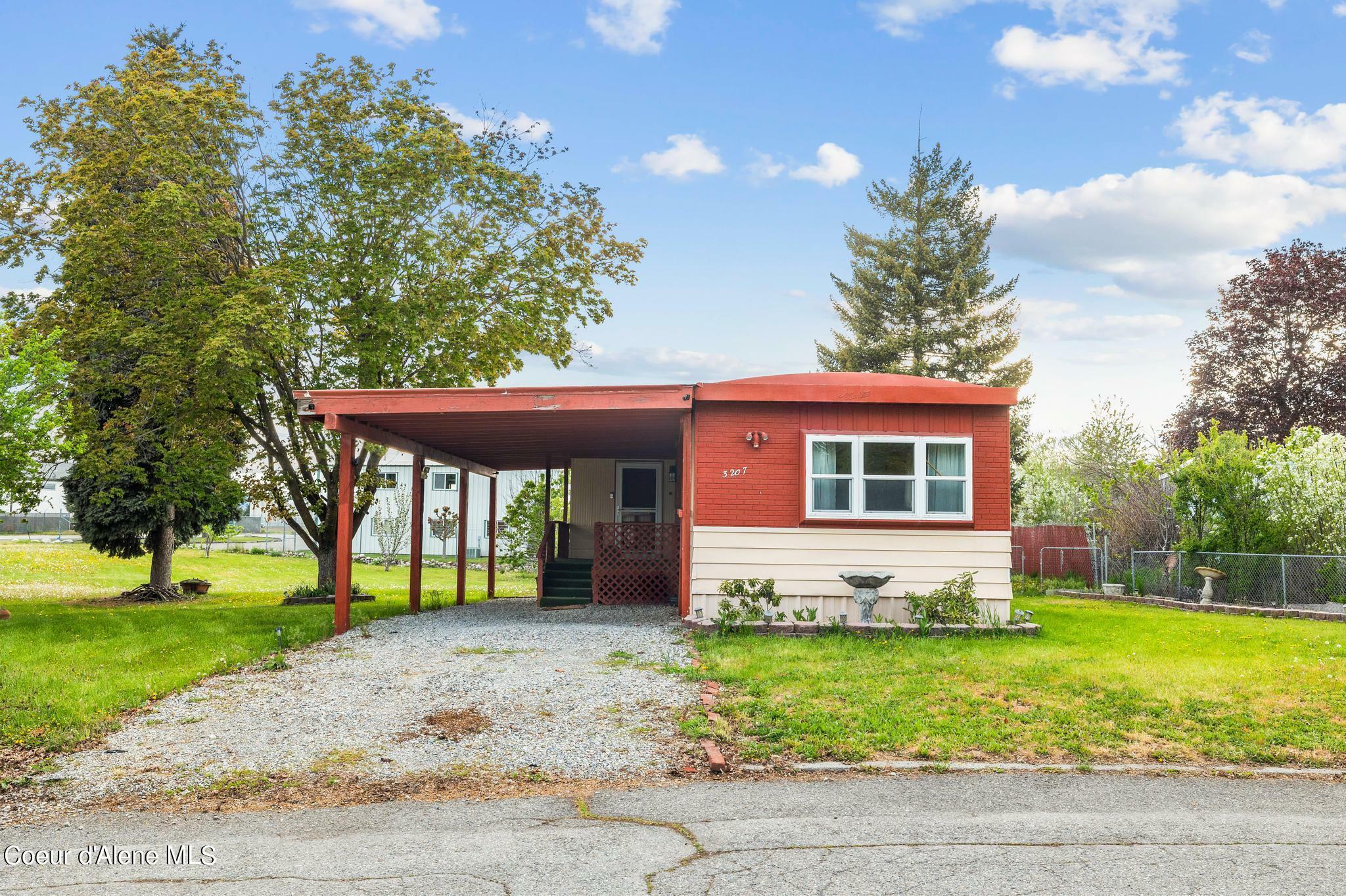 Property Photo:  3207 N Velox Street  WA 99016 