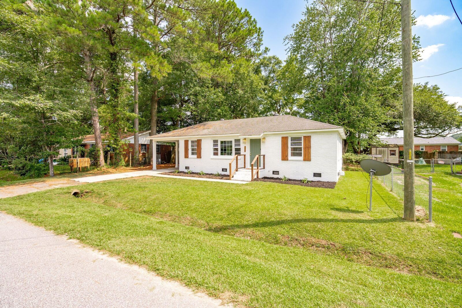 Property Photo:  422 Sarah Drive  SC 29445 