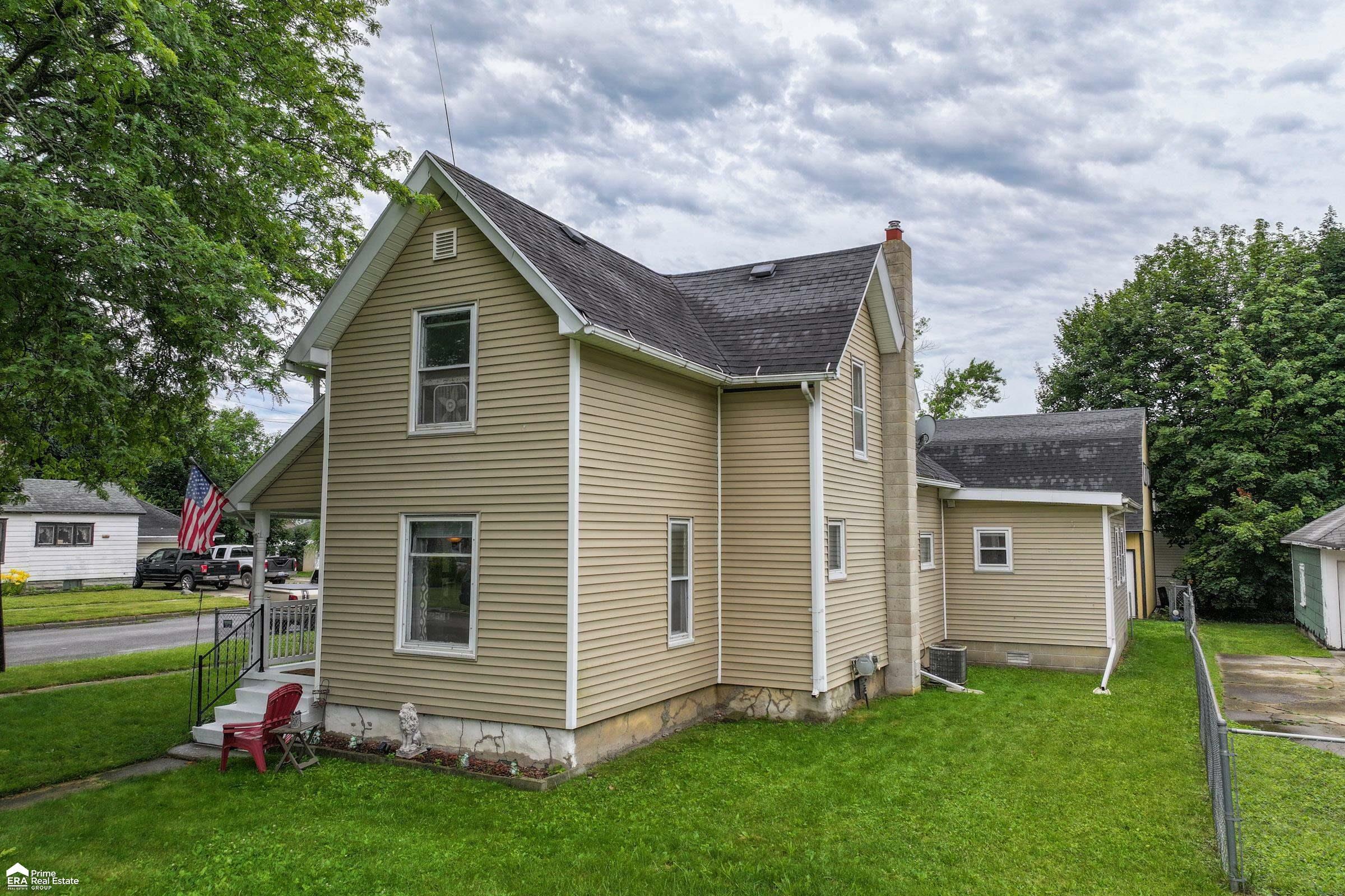 Property Photo:  701 N Saginaw  MI 48429 