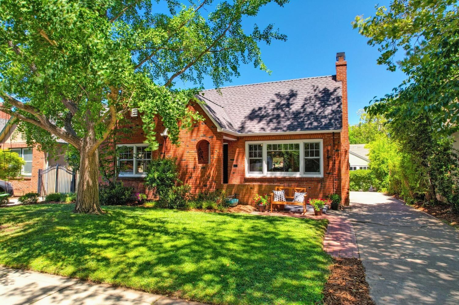 Property Photo: 2517 11th Avenue CA 95818