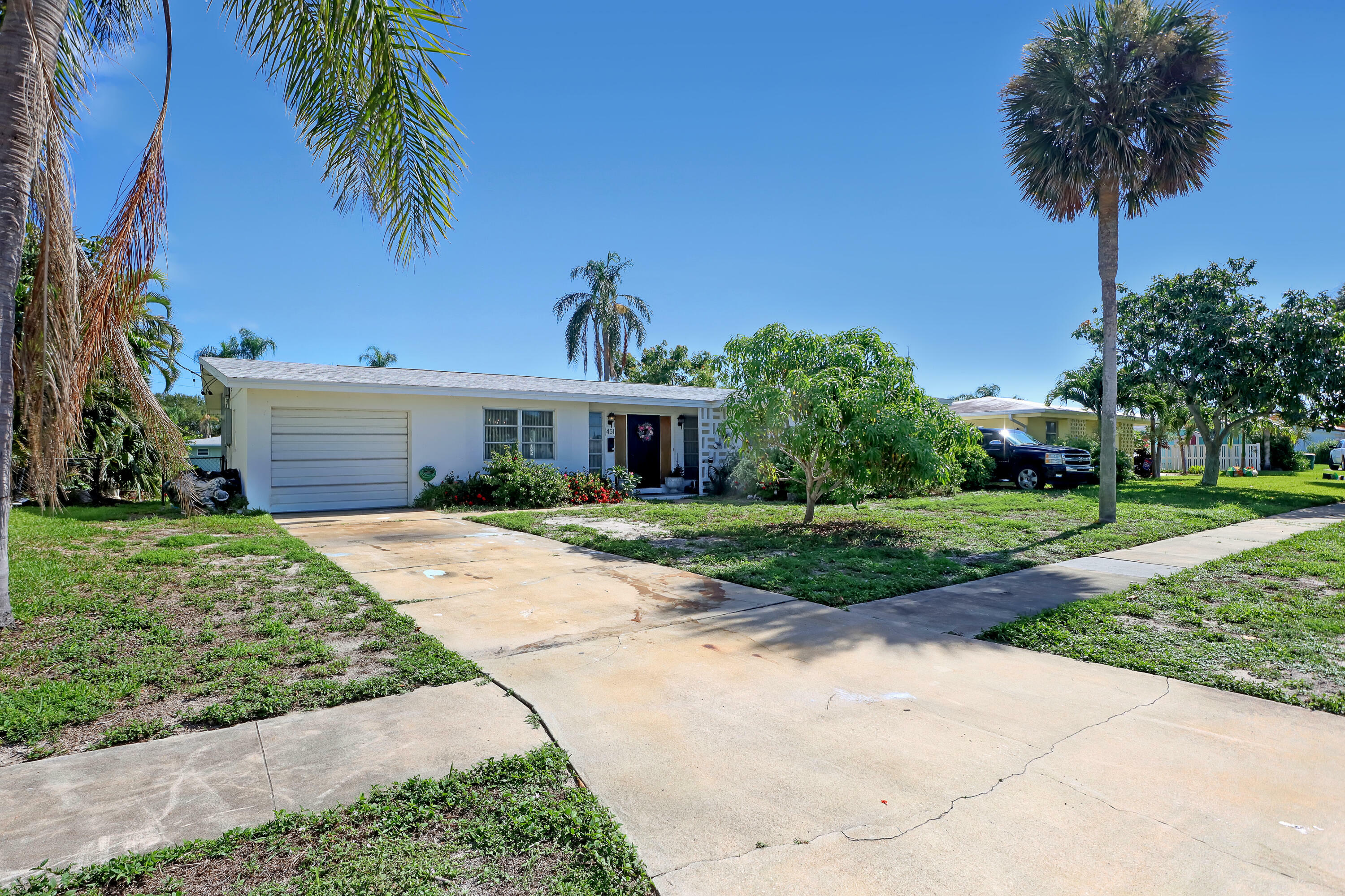 Property Photo:  451 Sandpiper Drive  FL 32937 