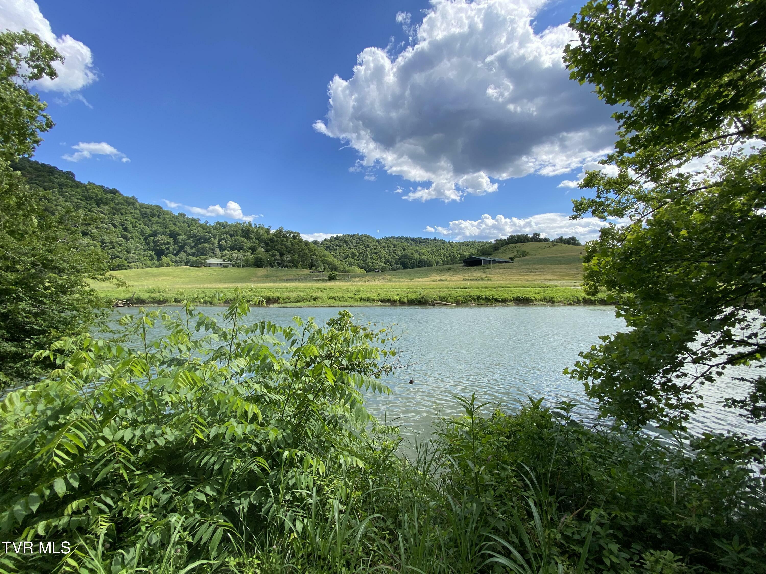 Property Photo:  215 Eb Hollow Road  TN 37731 