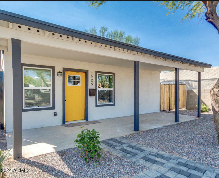 Property Photo:  1909 E Cypress Street  AZ 85006 