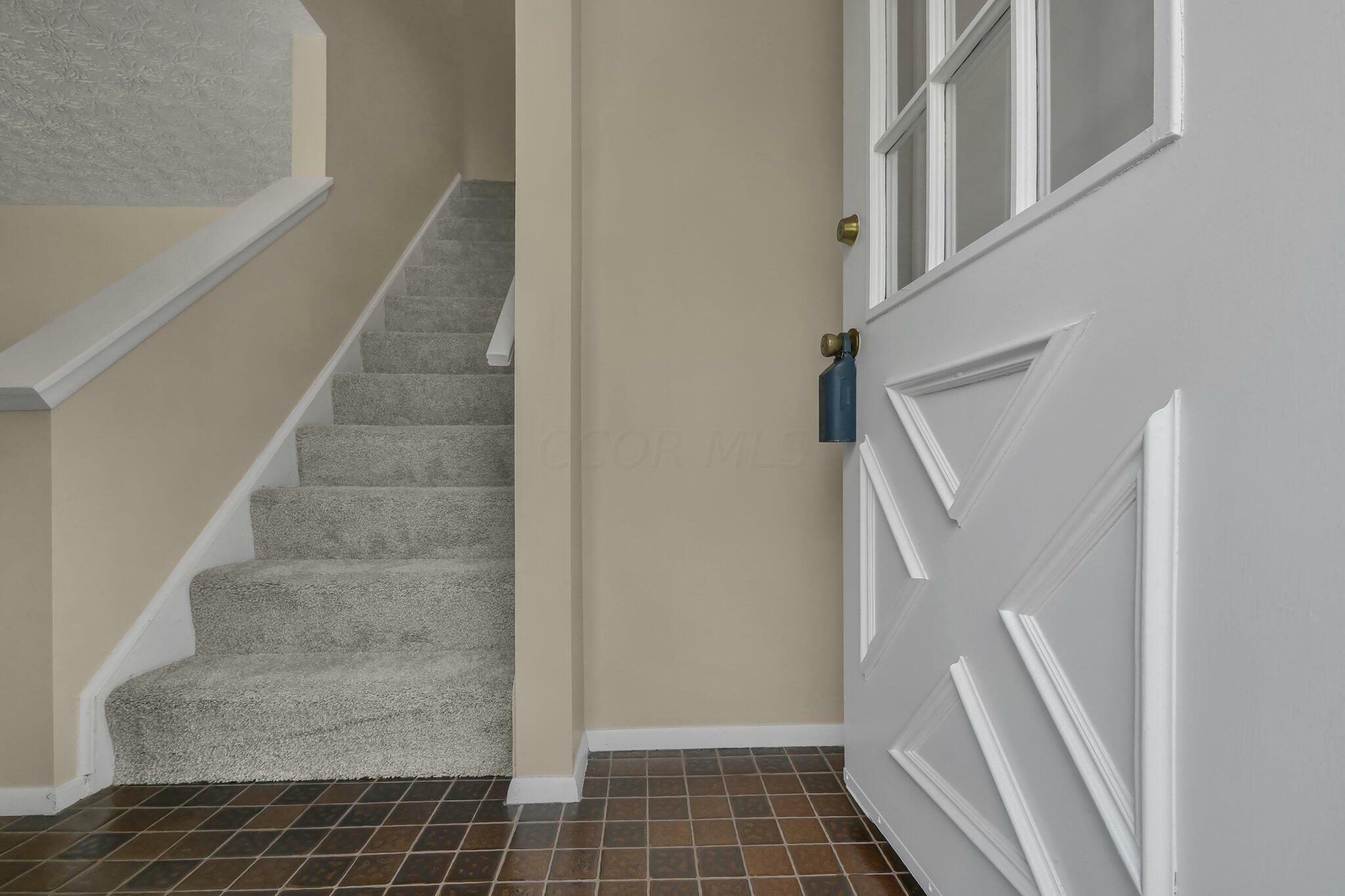 Property Photo:  1367 Hanson Street  OH 43068 