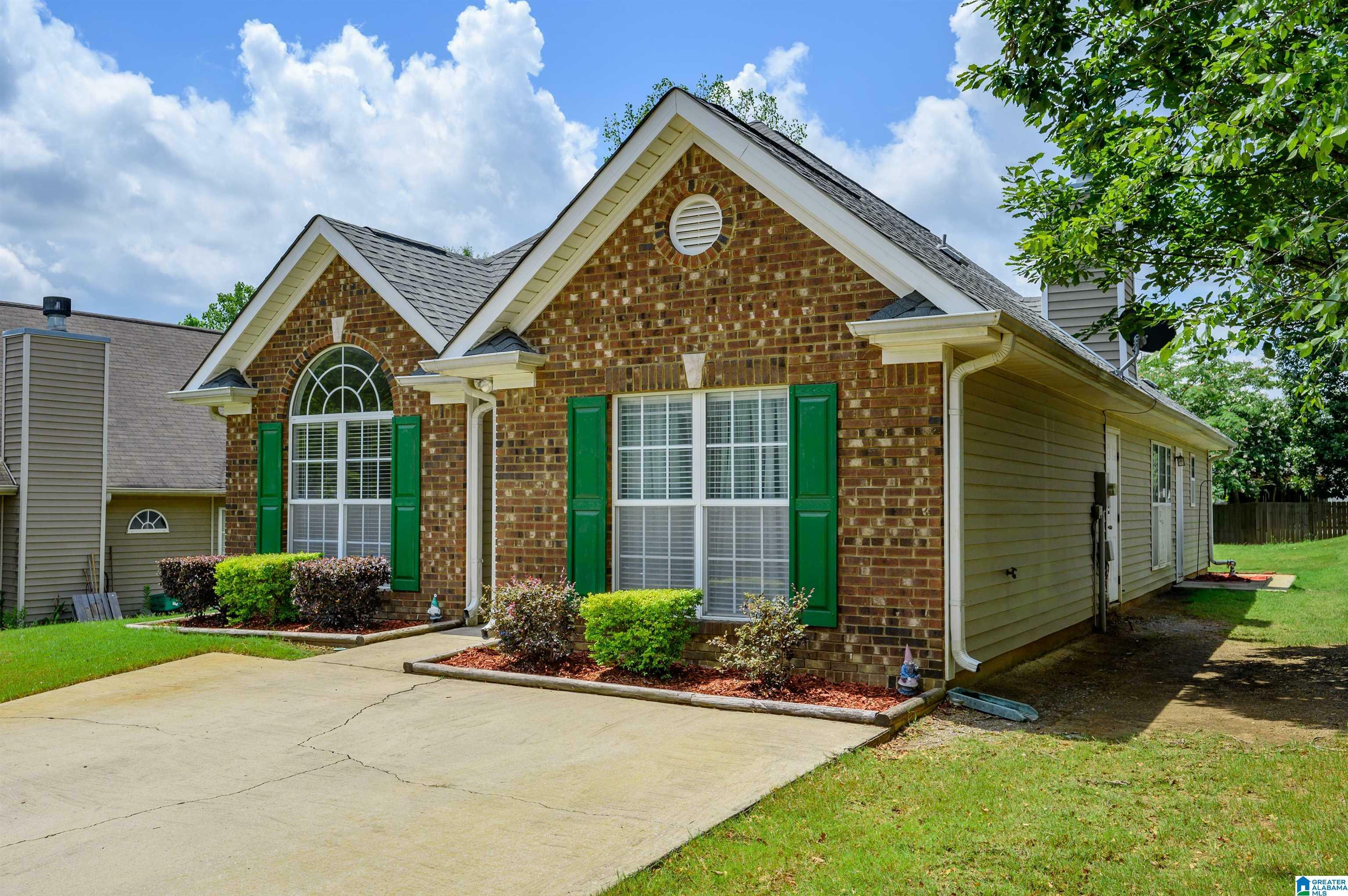 Property Photo:  423 Camden Cove Circle  AL 35040 