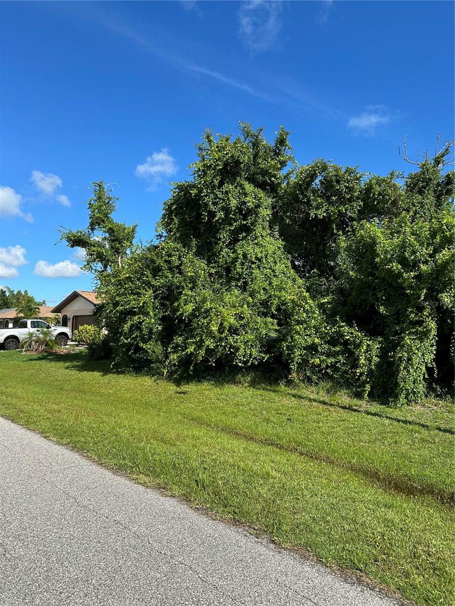 Property Photo:  9349 Crugar Terrace  FL 34224 