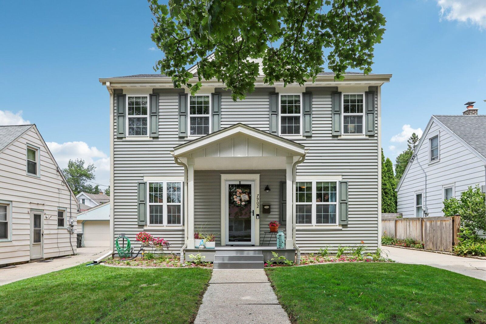 Property Photo: 7902 Livingston Ave WI 53213