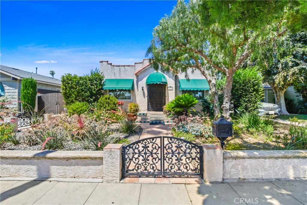 Property Photo:  3635 Walnut Avenue  CA 90807 