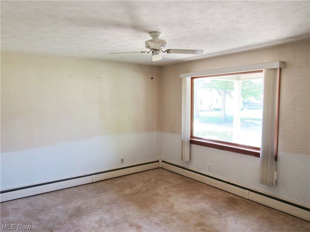 Property Photo:  1802 Lyndon Avenue  OH 44004 