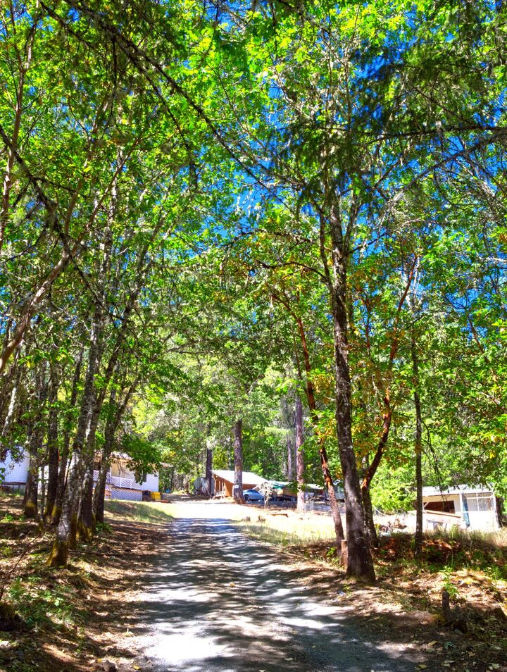 1905 Southside Road  Grants Pass OR 97527 photo