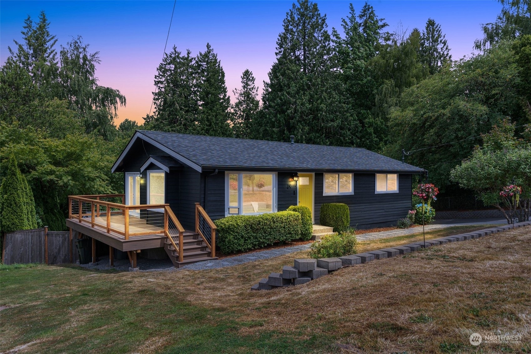 Property Photo:  1324 N 40th Street  WA 98056 