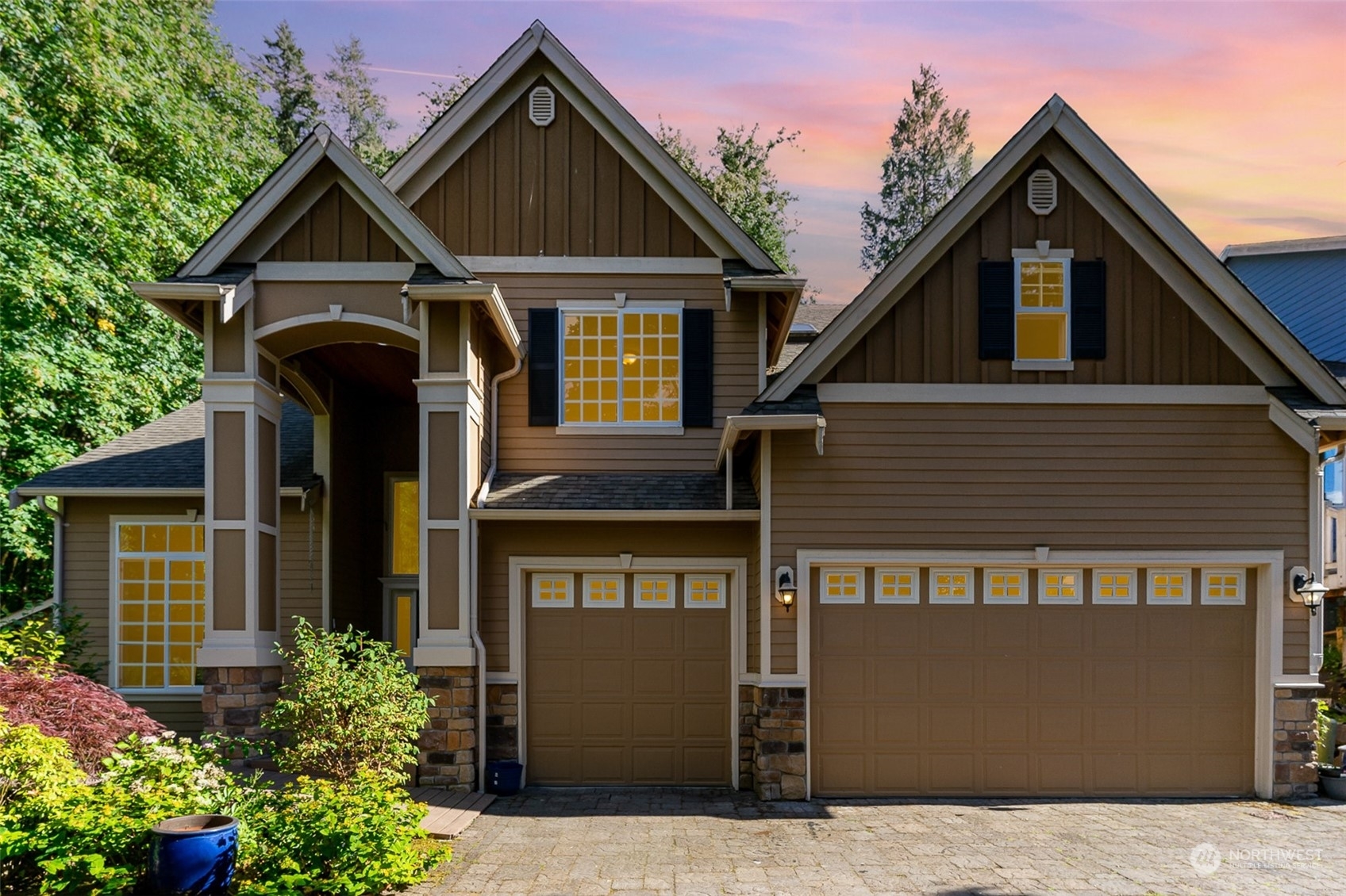 Property Photo: 453 SE Clark Street WA 98027