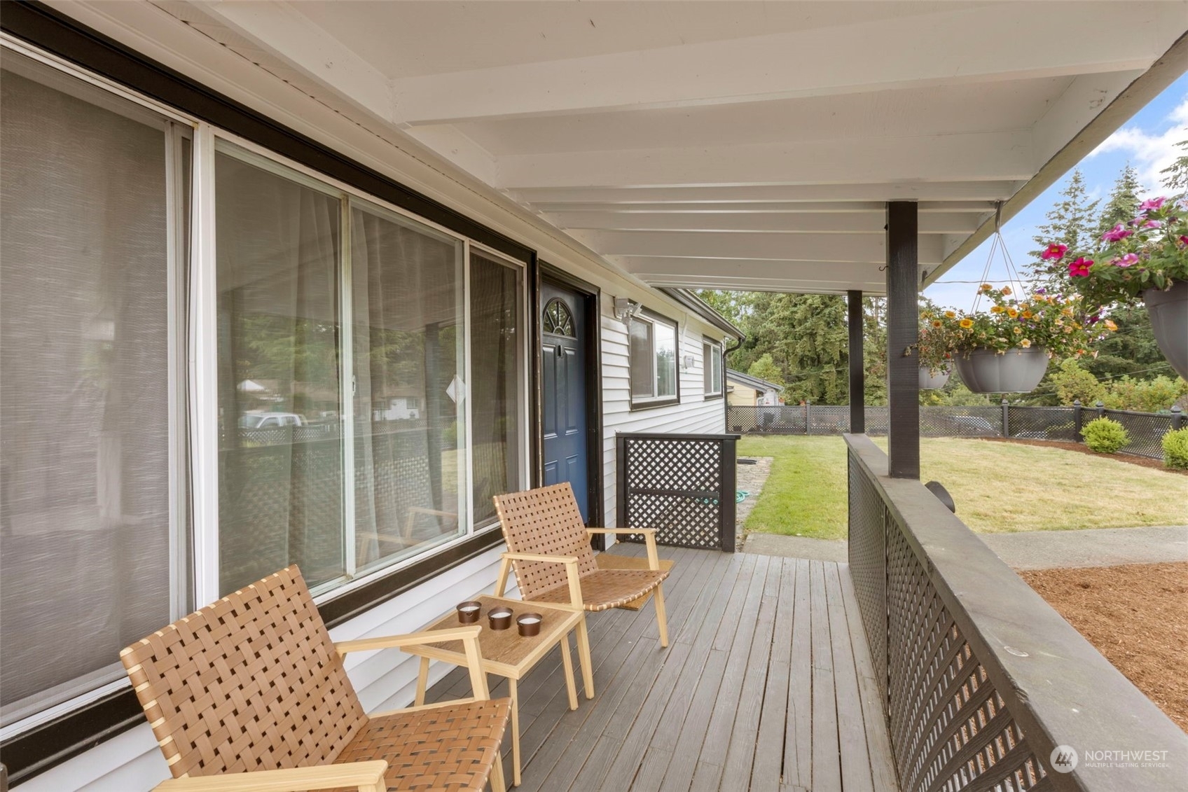 Property Photo: 827 SW 304th Street WA 98023