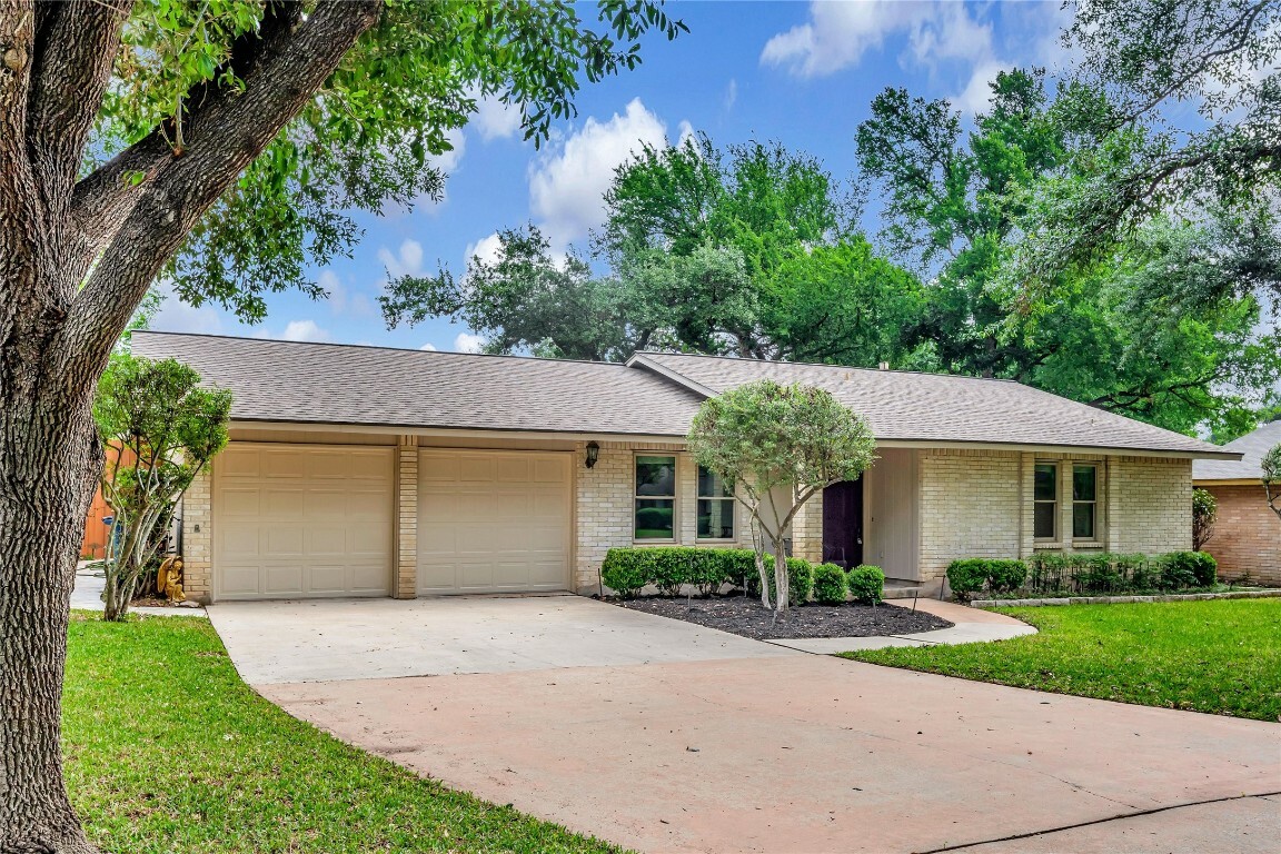 Property Photo:  6602 Three Oaks Circle  TX 78759 