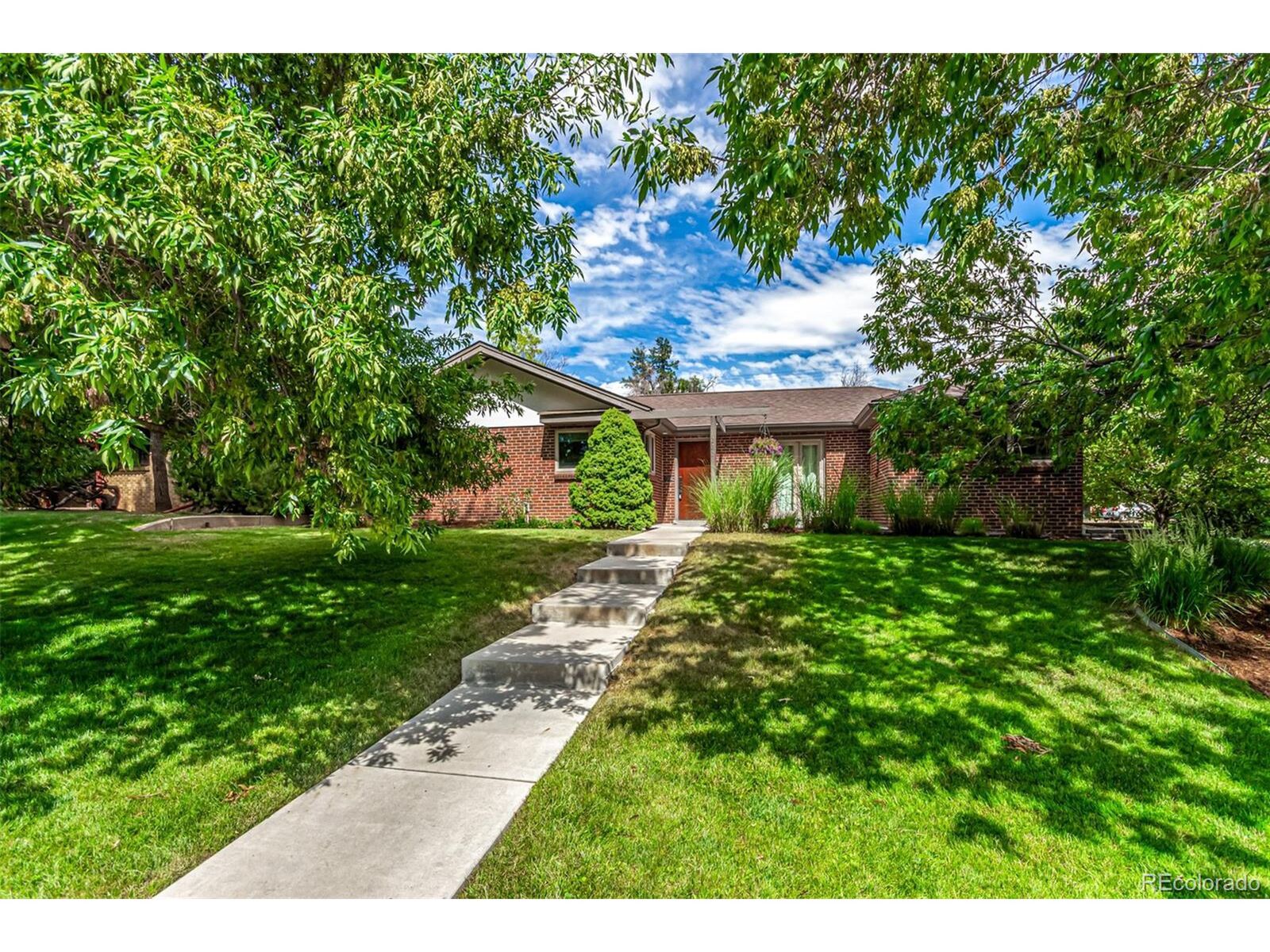 Property Photo: 1200 N Poplar CO 80220