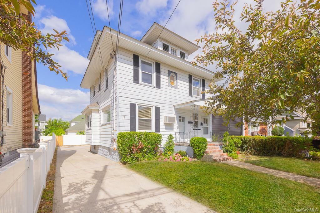 Property Photo:  33 Oakland Avenue  NY 11563 