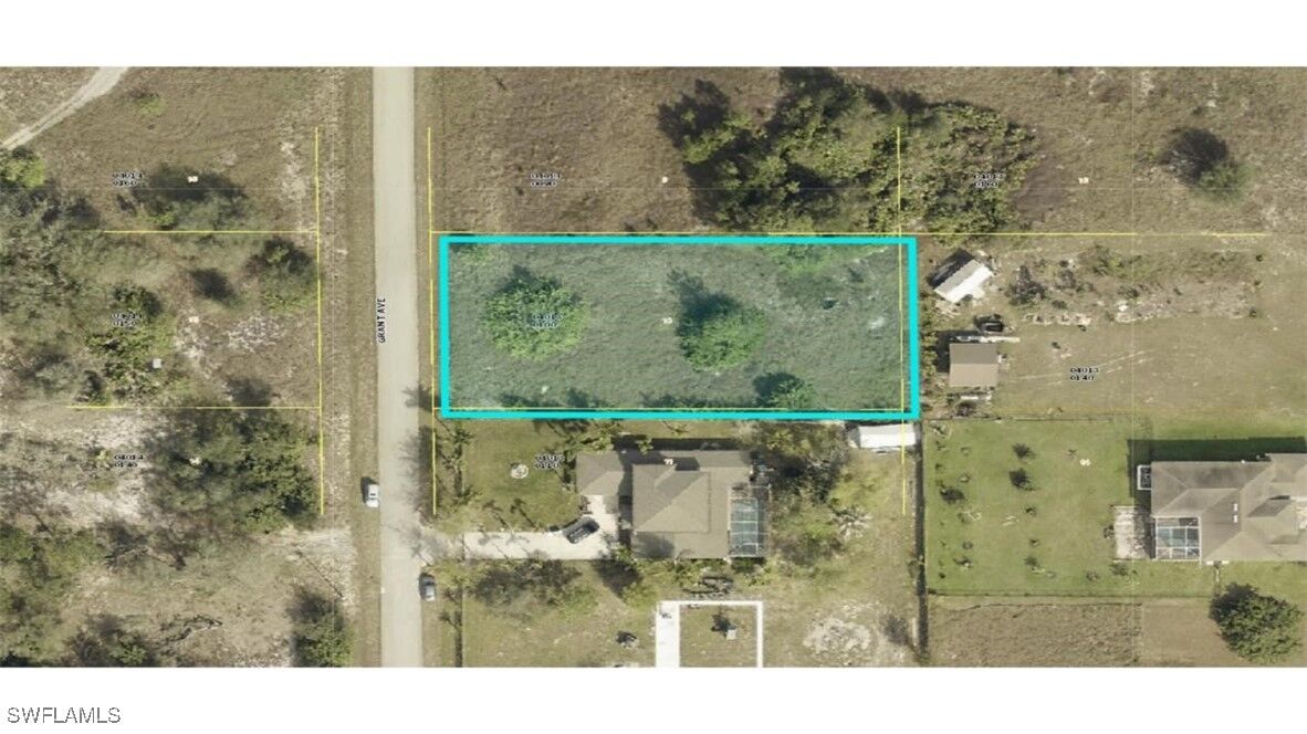 Property Photo: 1704 Grant Avenue FL 33972