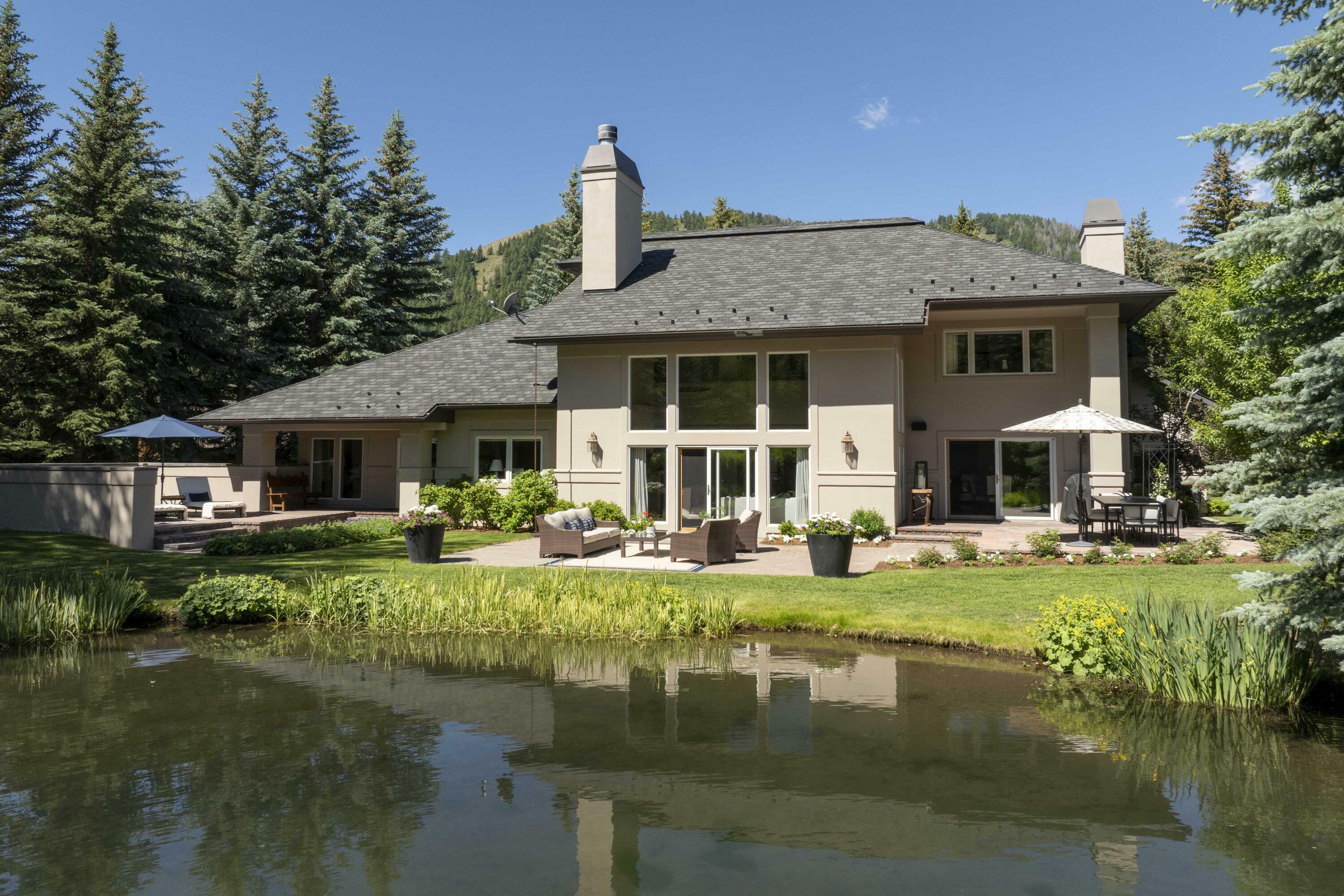 Property Photo:  8 Dogwood Lane  ID 83353 