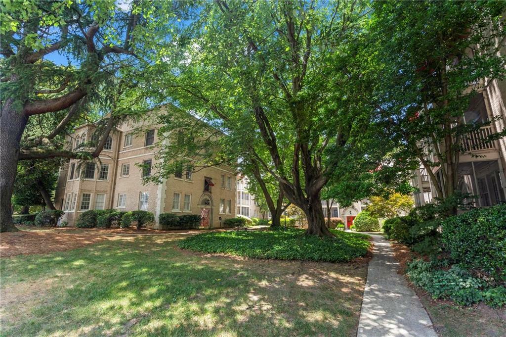 Property Photo:  2230 Peachtree Road NE A6  GA 30309 