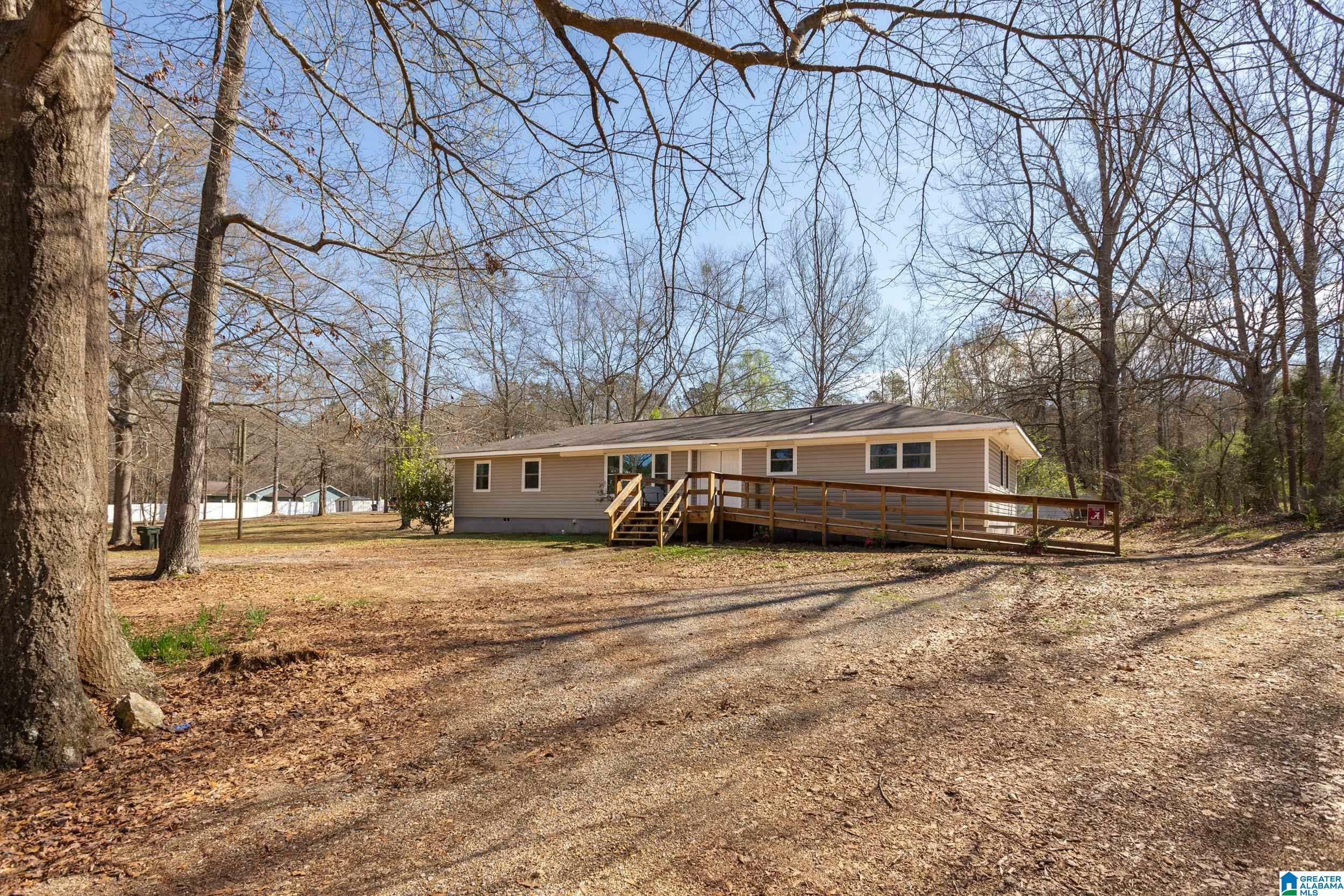 Property Photo:  95 Springwood Drive  AL 35120 