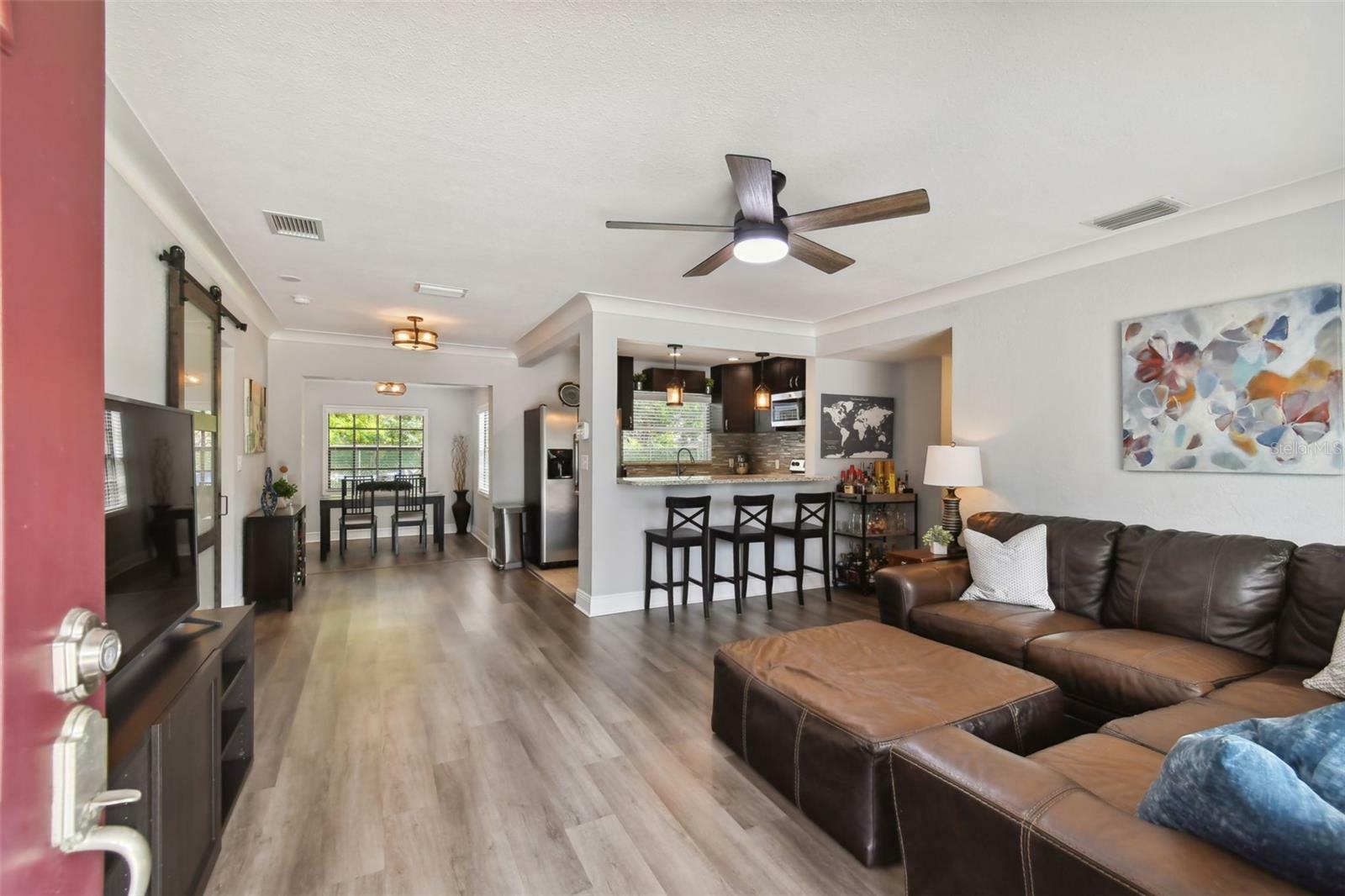 Property Photo:  4003 W Fair Oaks Avenue  FL 33611 