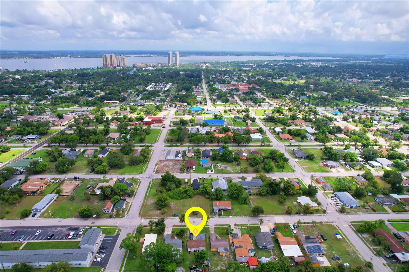 Property Photo:  2962 Thomas Street  FL 33916 