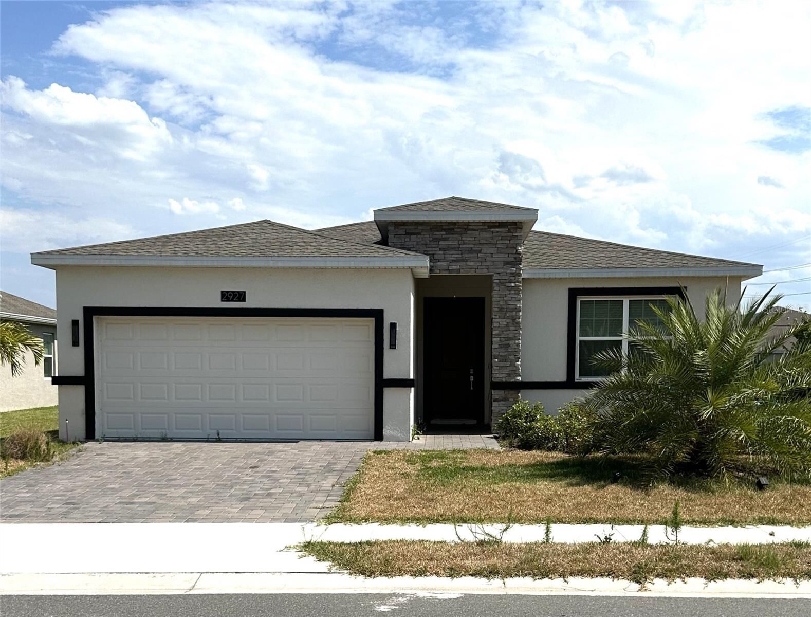 Property Photo: 2927 Camden Way FL 33837